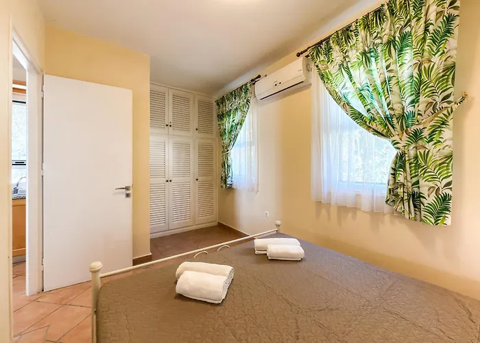 Marina 2 - Blue Private Homes *